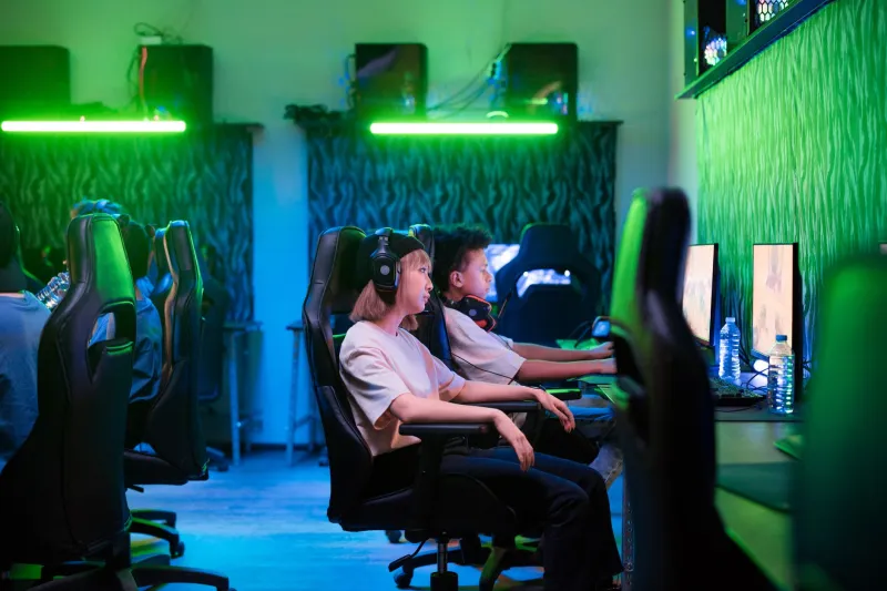 Your Discord Server Glow-Up Starts Here: The Coolest Communities Teens Are Joining Right Now