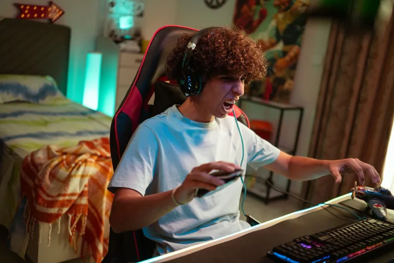 Beyond Discord: The Underground Gaming Communities Where Teens Are Actually Vibing